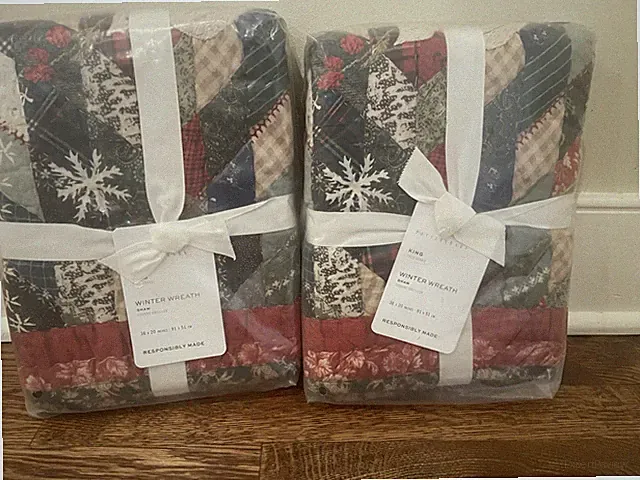 Pottery Barn Winter Wreath Quilted KING Shams 2 New