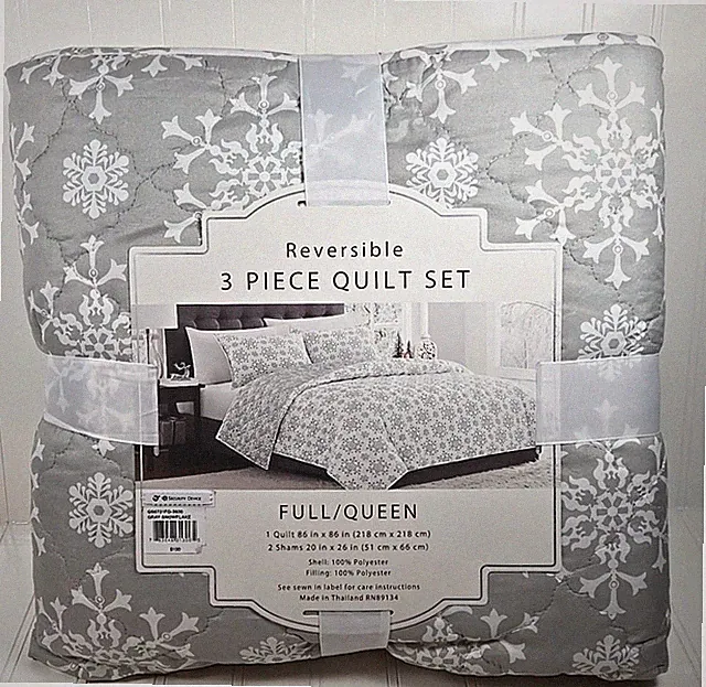 Snowflake Holiday Quilt Set Full/Queen Gray White Reversible Pretty 2 Shams